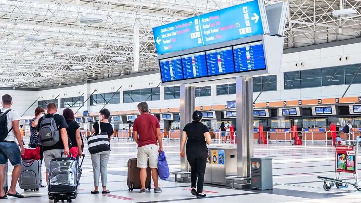23f48faf42ae-Tuerkei-Antalya-Flughafen-Foto-iStock-Sergey-Dolgikh Türkei Antalya Flughafen Foto iStock Sergey Dolgikh