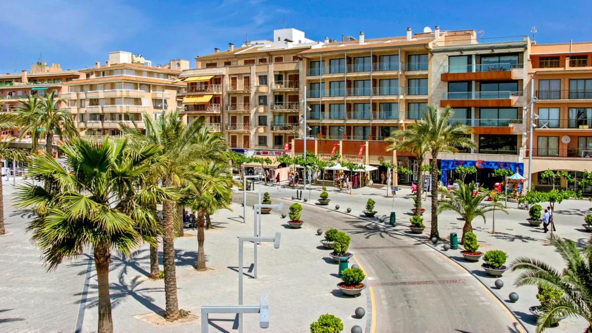 ca22a08d0704-Spanien-Mallorca-Bucht-von-Alcudia-iStock-pwmotion-1237195664 Spanien Mallorca Bucht von Alcudia