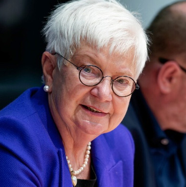 Hasselfeldt Gerda DRK Präsidentin Foto Henning Schacht DRK.jpg
