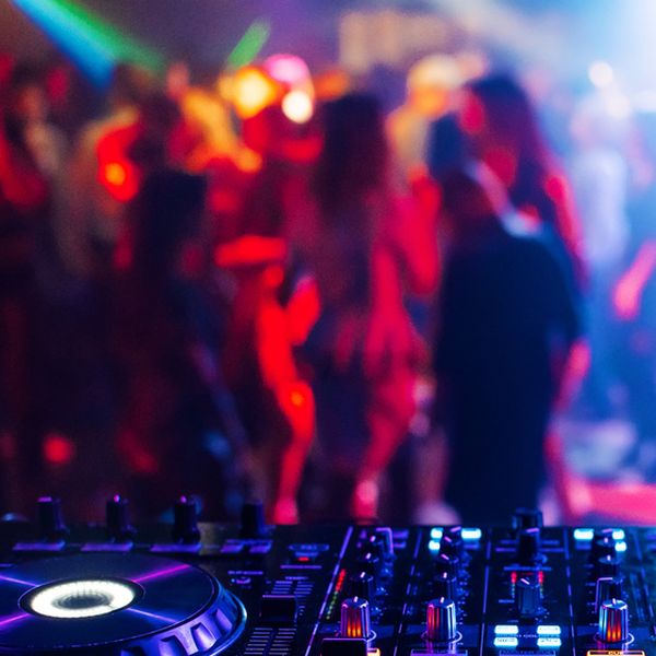 Party Foto iStock alexkoral