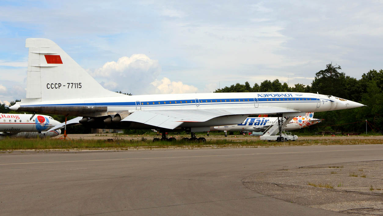 TU-144
