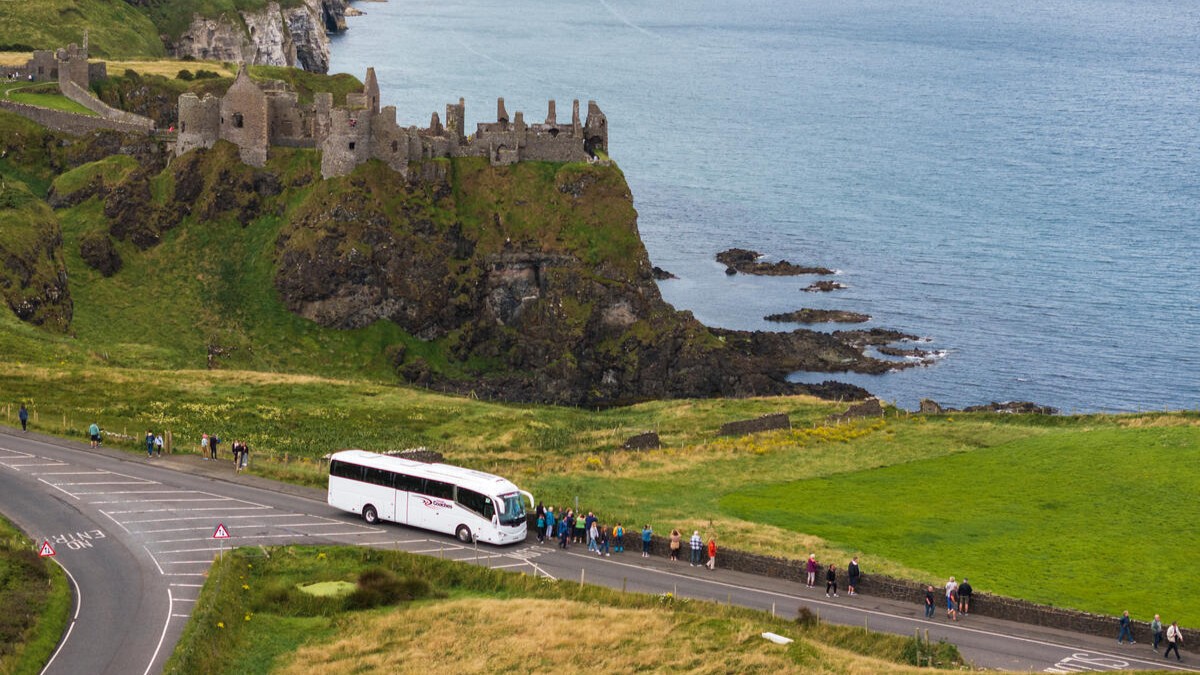 Irland Trendtours Tour Group at Dunluce Castle Co Antrim