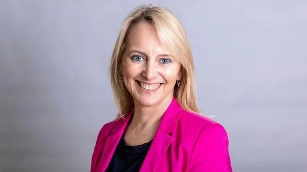 c185b9a04a1b-Weis-Elke-DER-Business-Travel-Account-Managerin-Foto-Privat Weis Elke DER Business Travel Account Managerin Foto Privat