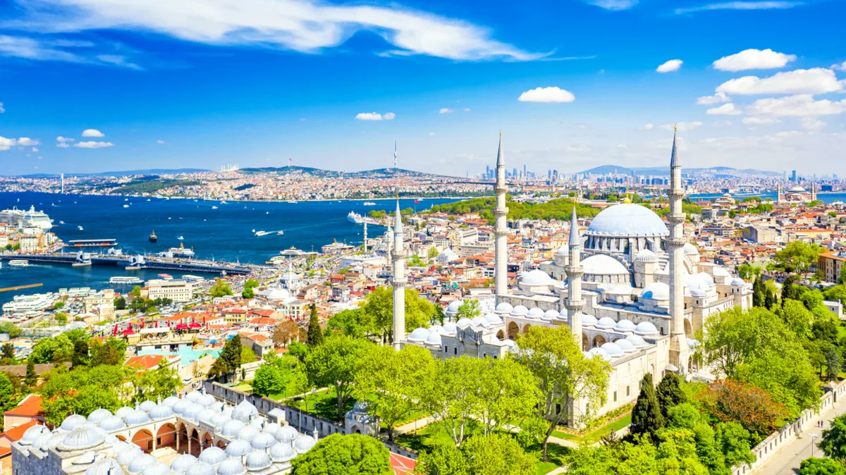 ce7bfbcdd3ae-Tuerkei-Istanbul-iStock-nantonov-1397074713 Türkei Istanbul