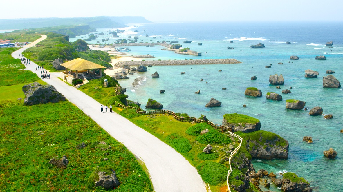 Japan Okinawa Landschaft von Miyakojima iStock/syan