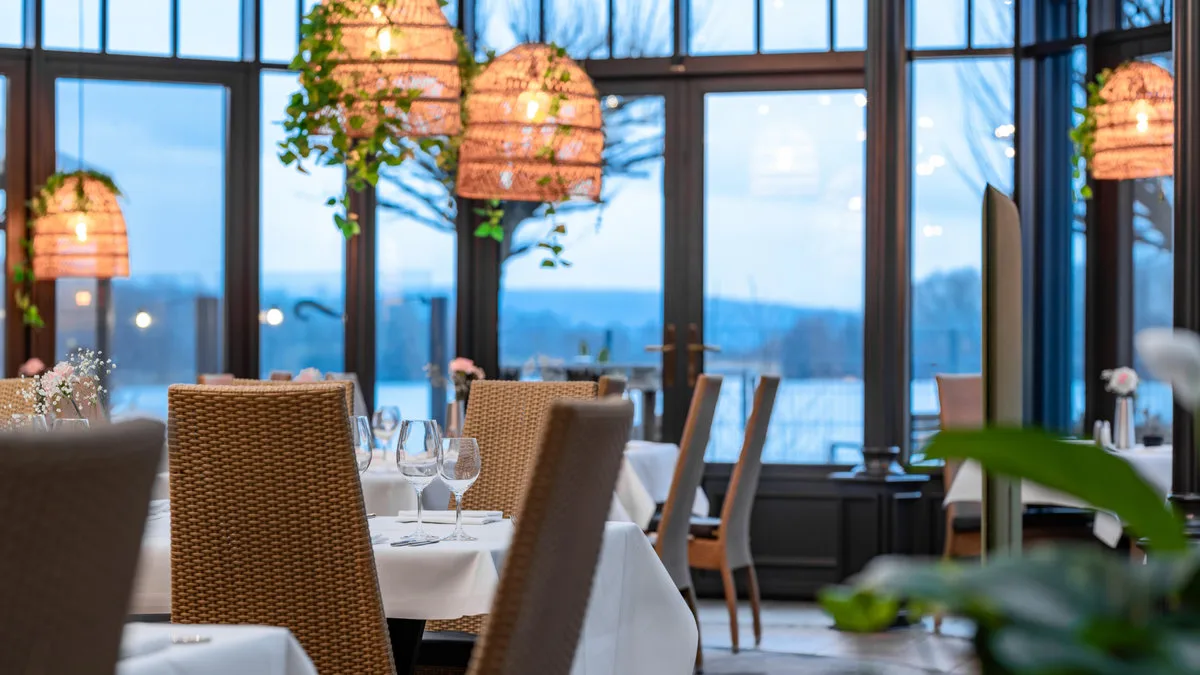 188c12bbd23c-Seehotel-Niedernberg-Orangerie-Foto-Seehotel-Niedernberg Seehotel Niedernberg Orangerie Foto Seehotel Niedernberg