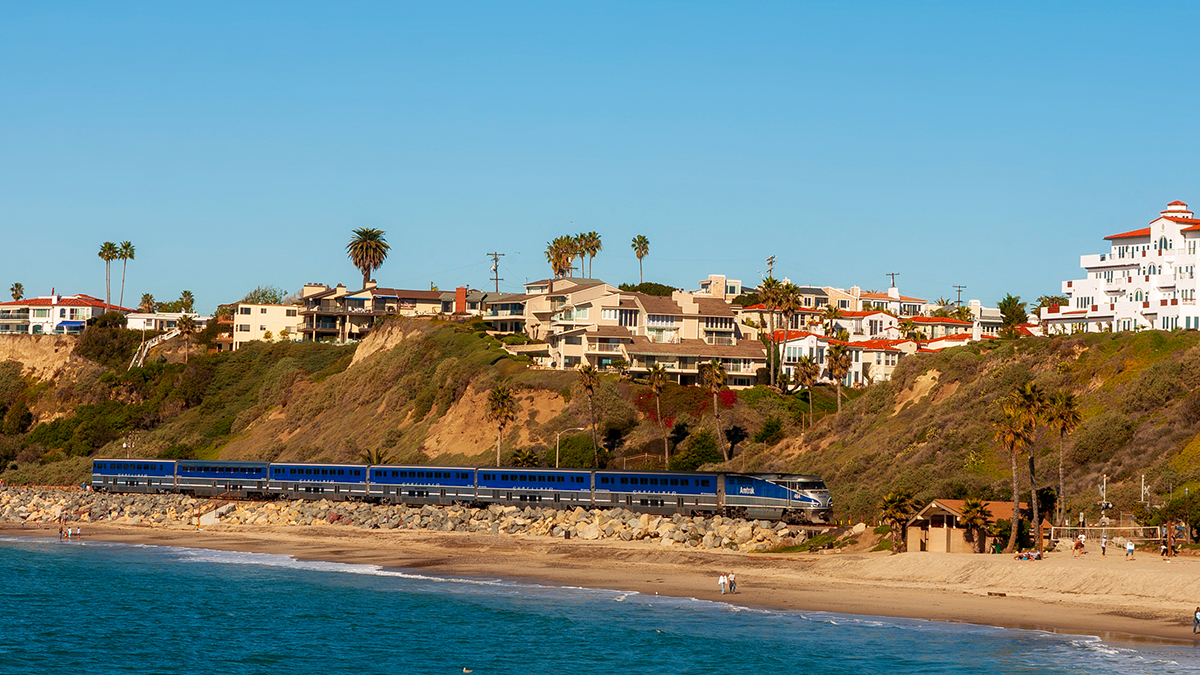 USA Kalifornien Amtrak Pacific Surfliner San Clemente iStock Jonathan W Cohen.jpg