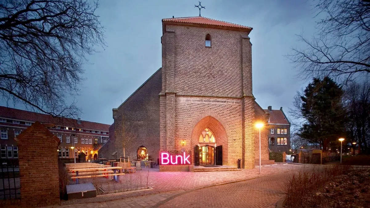 e9bbf02cebd7-bunk-hotel-amsterdam Bunk Hotel Amsterdam