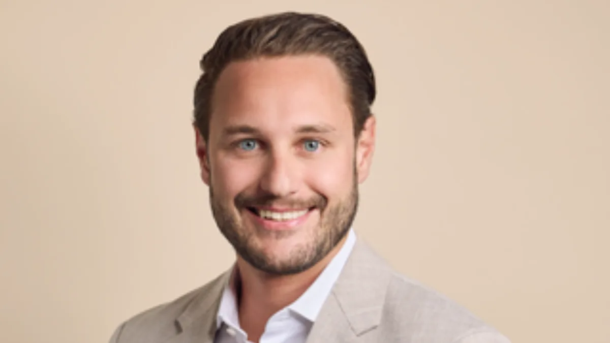 906aa72cf339-Ales-Lake-Zuerich-Dario-Salvel-Hotel-Manager-Foto-Claudia-Link-Living-Circle-Alex-Lake-Zuerich Alex Lake Zürich Dario Salvel Hotel Manager Foto Claudia Link Living Circle Alex Lake Zürich