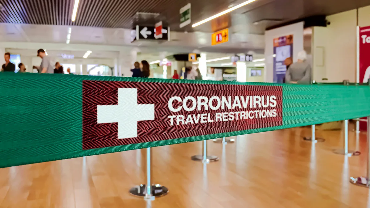 Flughafen Travel Restrictions Corona Foto iStock rarrarorro Flughafen Travel Restrictions Corona Foto iStock rarrarorro.jpg
