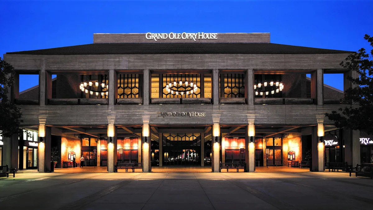 222b1ad33fe4-USA-Nashville-Grand-Ole-Opry-House-Foto-NCVC-Chris-Hollo USA Nashville Grand Ole Opry House Foto NCVC Chris Hollo.jpg