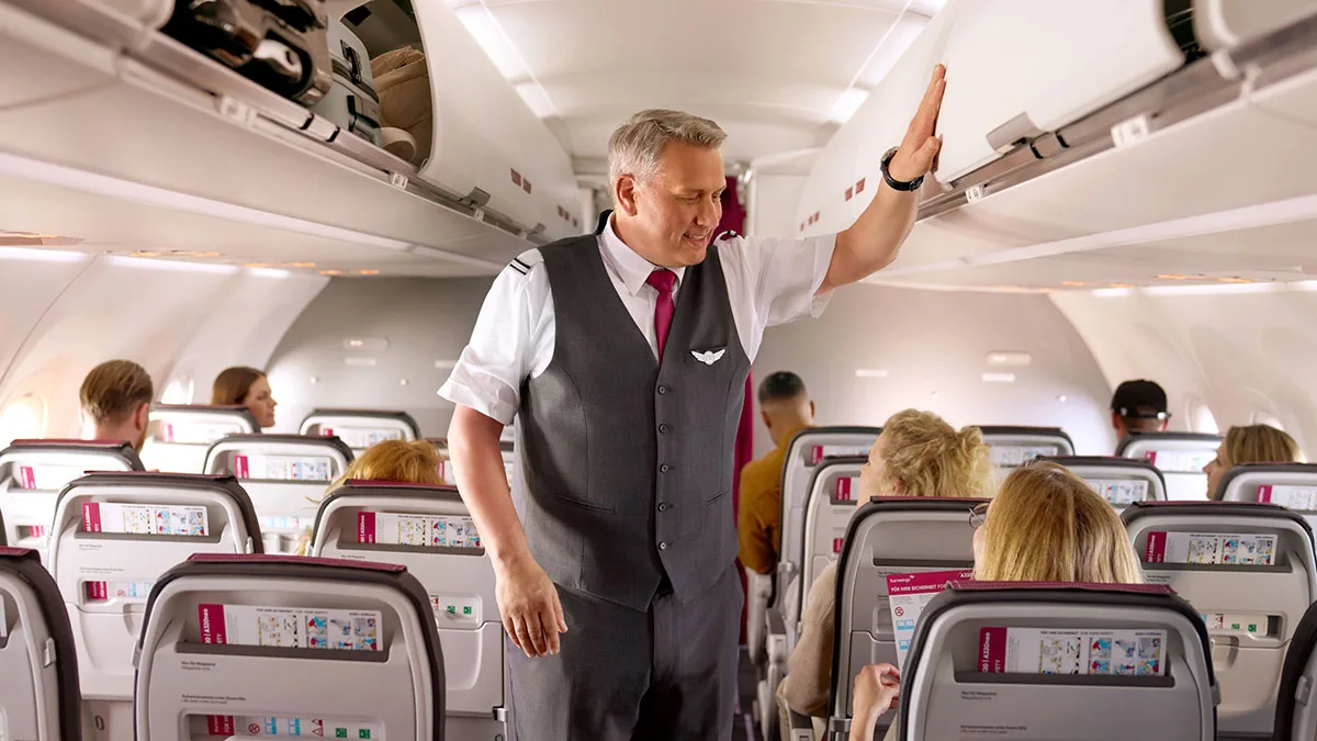 e1fe31d7a19a-Eurowings_Flight-attendant_A320neo_1 Eurowings Flight attendant