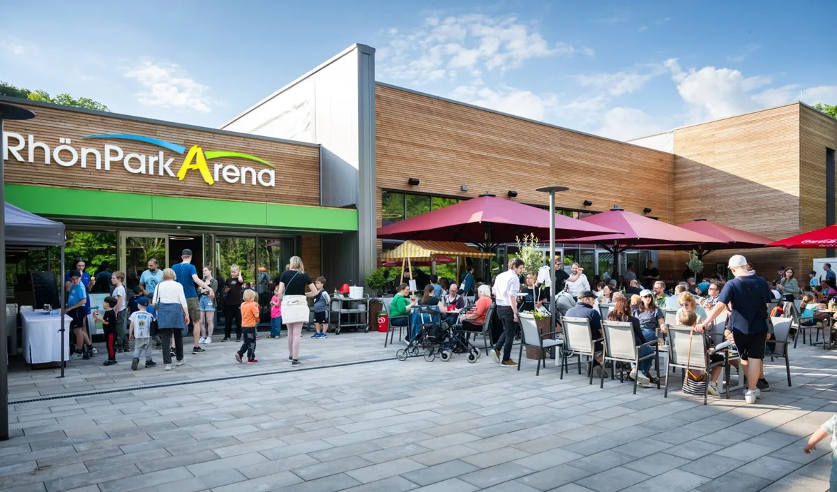 0abd4e06cef8-Rhoen-Park-Arena-Foto-Rhoen-Park-Arena- Rhön Park Arena Foto Rhön Park Arena