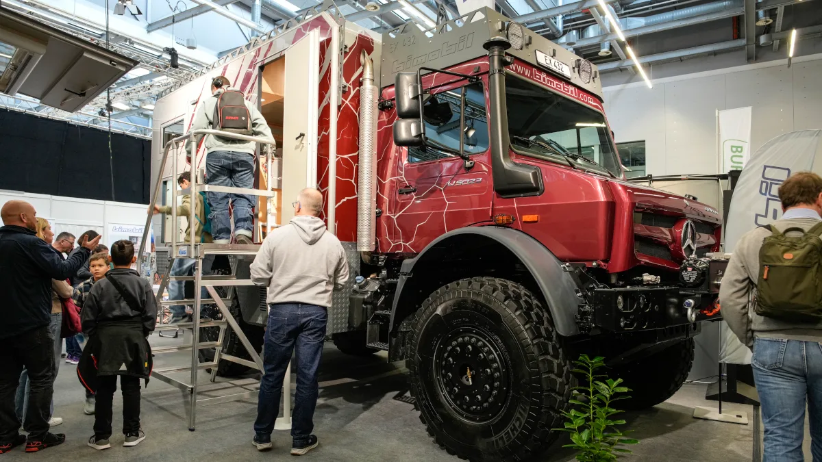066a682a16a4-cmt_25_w_010 CMT 2025 Camper