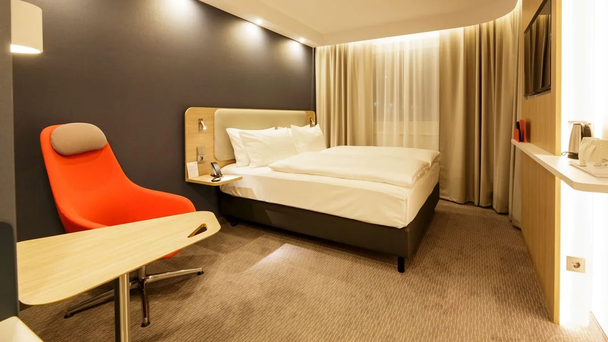 Herecon Olching Zimmer Foto Herecon Herecon Holiday Inn Olching Zimmer Foto Herecon