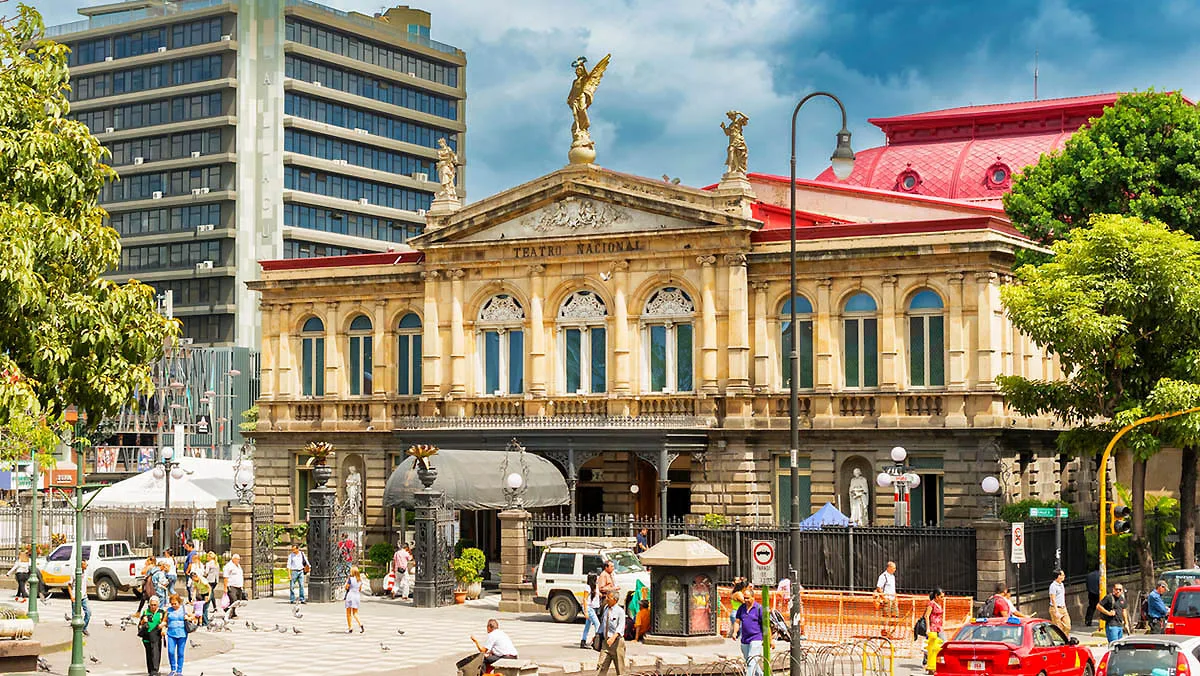 Bild 1 Costa Rica San Jose Nationaltheater iStock MarcPo-672120072 Costa Rica San Jose Nationaltheater iStock MarcPo