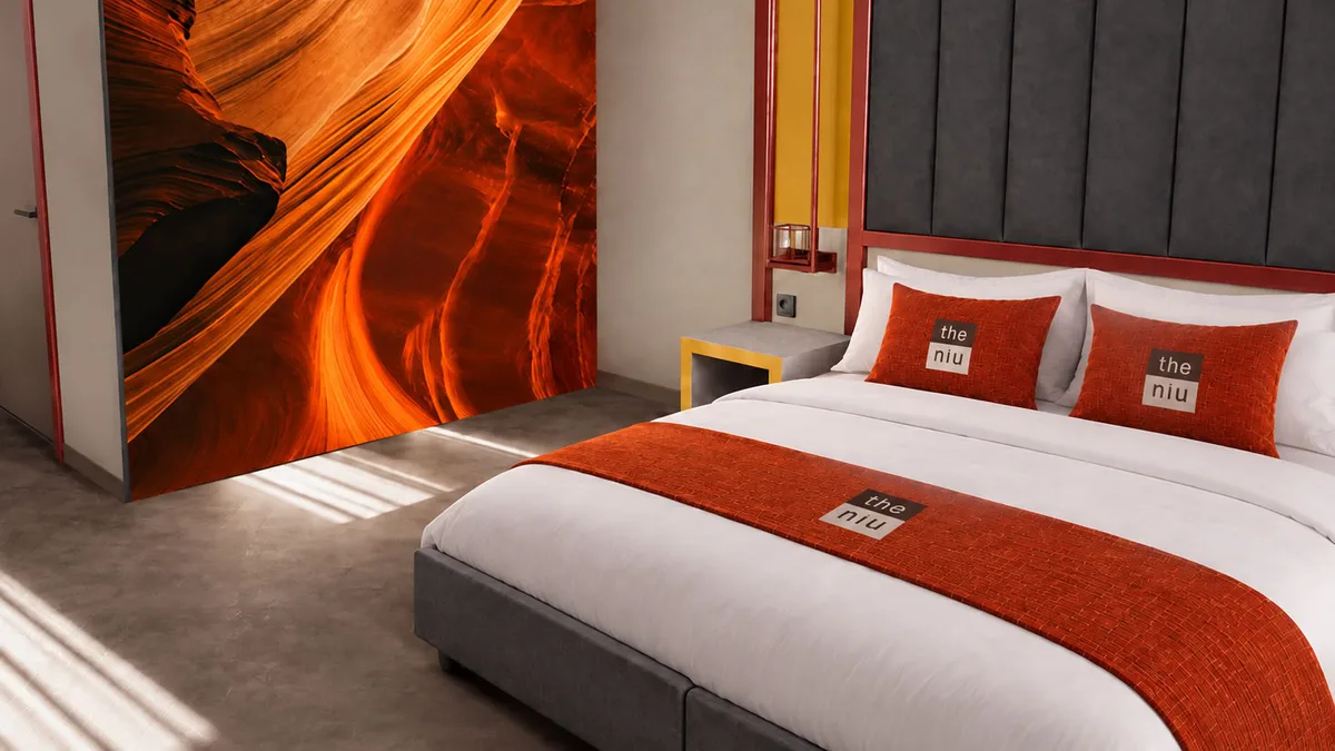 Holiday Inn – The Niu Ember Holiday Inn - The Niu Ember