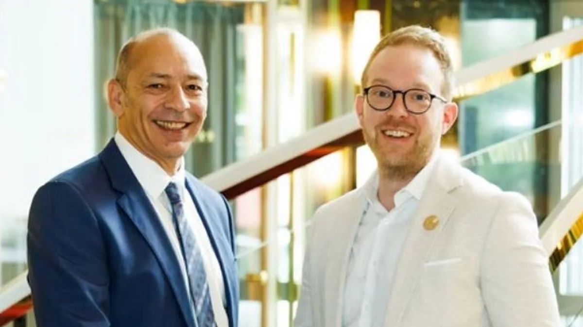 291c873ac3ff-Living-Hotel-Kanzler-Bonn-Mahmoud-Karim-GM-Magnus-Schwartze-Foto-Living-Hotels Living Hotel Kanzler Bonn Mahmoud Karim GM Magnus Schwartze Foto Living Hotels