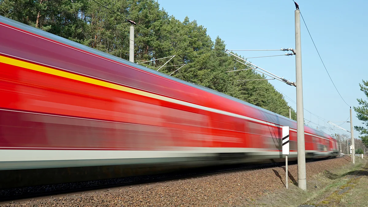 Deutsche Bahn Regio Zug unscharf Foto Bahn Emersleben Deutsche Bahn Regio Zug unscharf Foto Bahn Emersleben.jpg