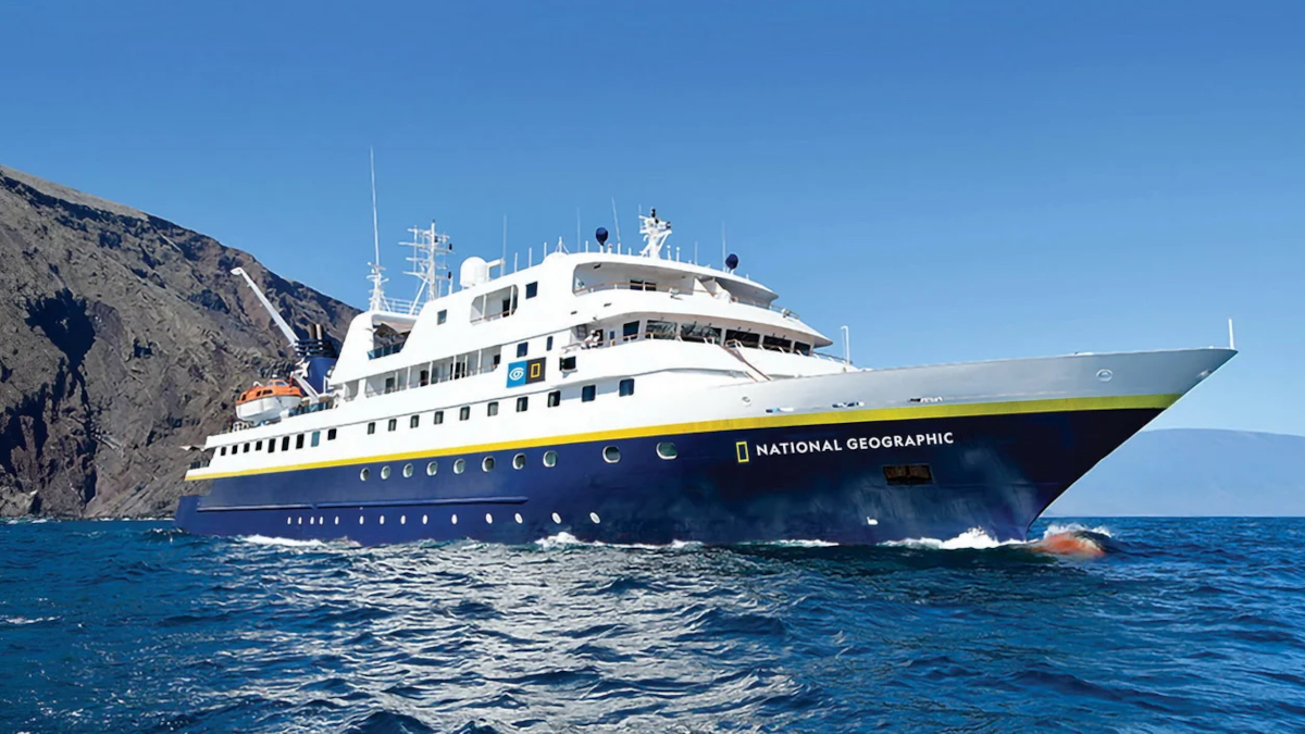 National-Geographic-Islander-II-c-Lindblad-Expeditions.jpg