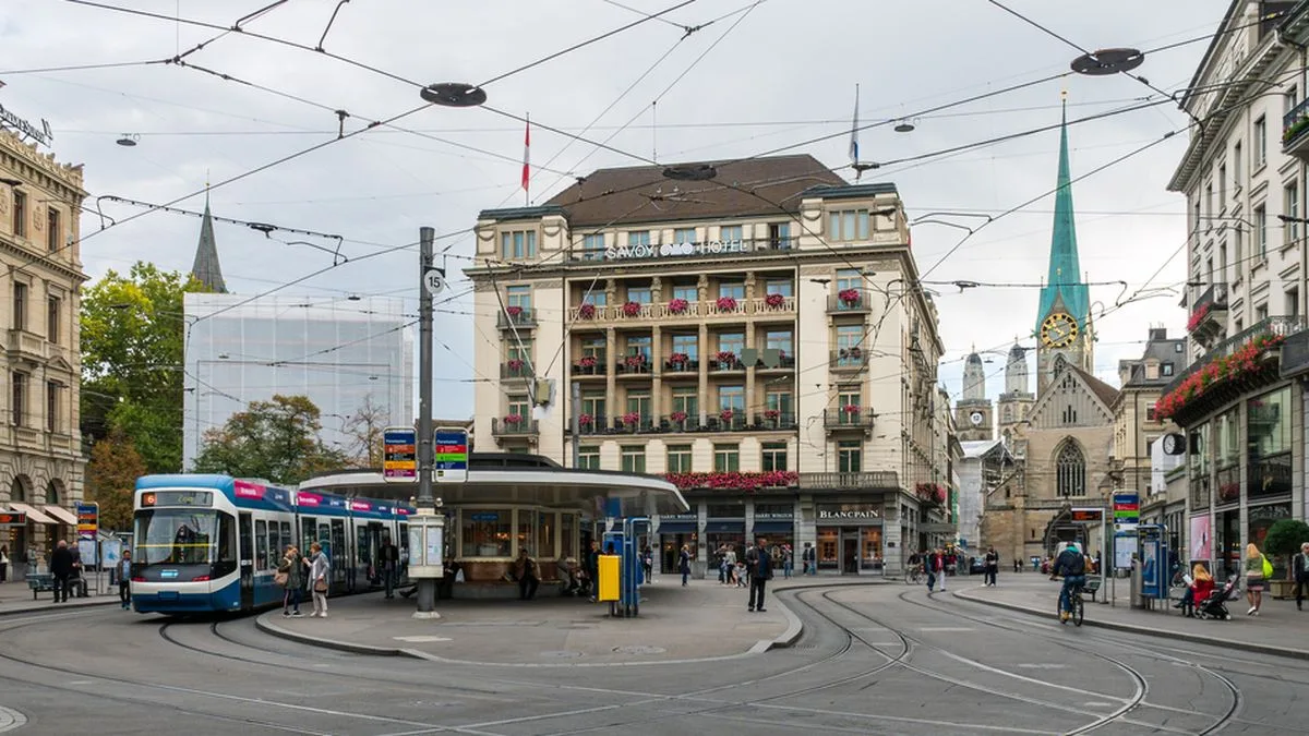 Hotel Savoy Zürich Foto iStock Sebastian Frank Hotel Savoy Zürich Foto iStock Sebastian Frank
