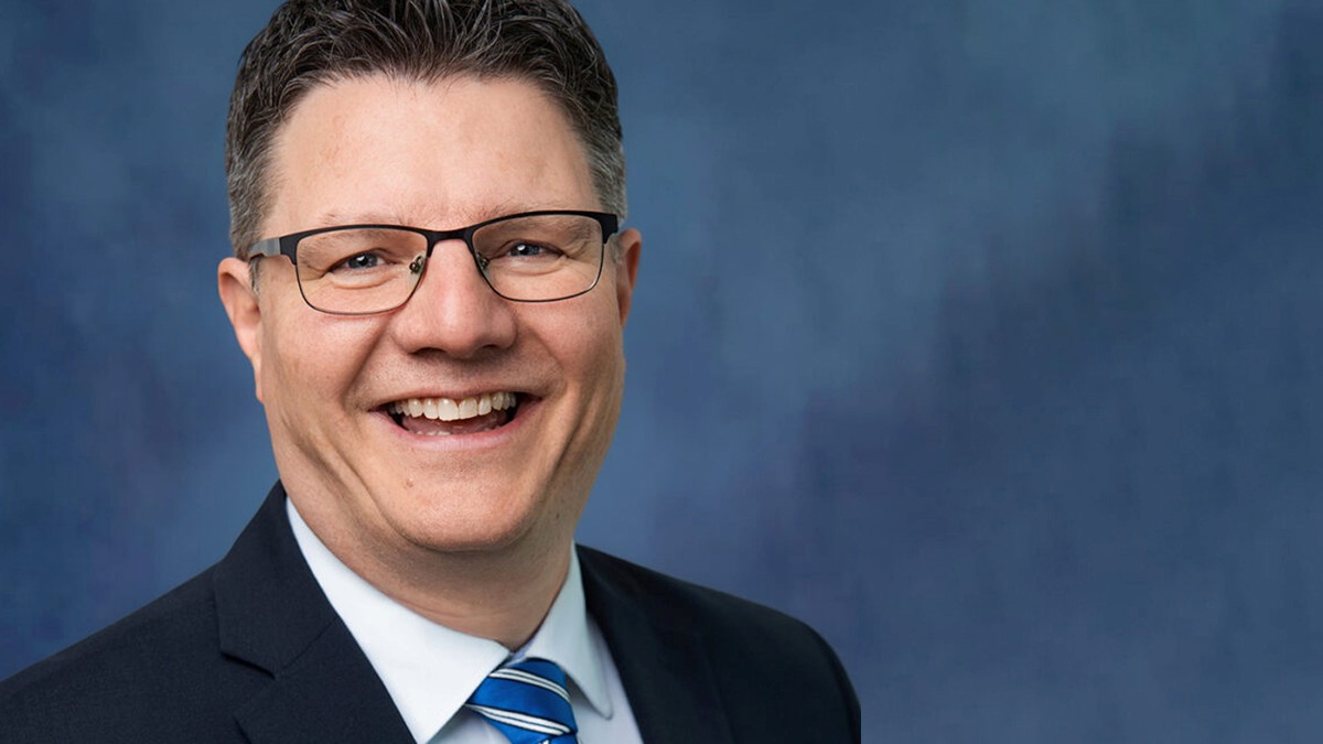 Matthias Ecks ist Rechtsanwalt und Fachanwalt für Arbeitsrecht bei der SMNG Rechtsanwaltsgesellschaft in Köln