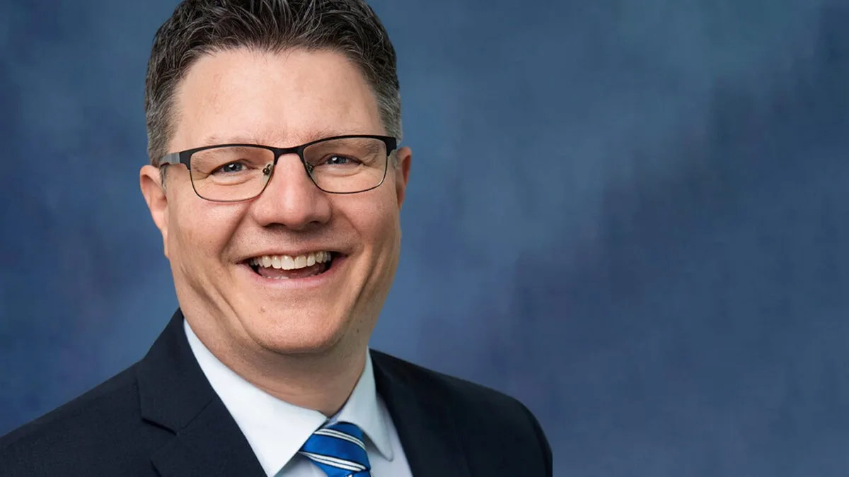 Matthias Ecks Matthias Ecks ist Rechtsanwalt und Fachanwalt für Arbeitsrecht bei der SMNG Rechtsanwaltsgesellschaft in Köln