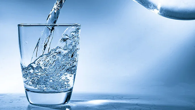 Mineralwasser_Wasserglas_iStock Luchschen Mineralwasser_Wasserglas_iStock Luchschen.jpg