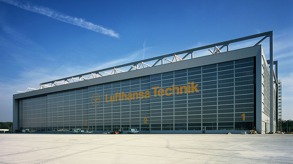 Lufthansa Technik Wartungshalle