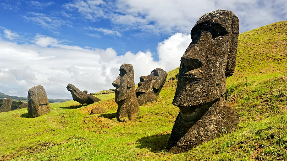 Chile Osterinsel Rapa Nui Nationalpark Steinköpfe Foto iStock anharris Chile Osterinsel Rapa Nui Nationalpark Steinköpfe Foto iStock anharris.jpg