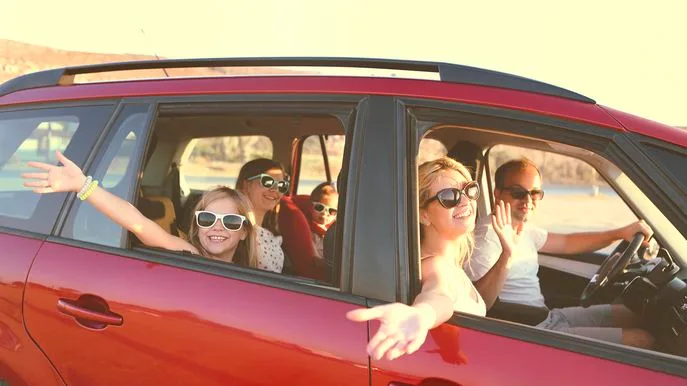 Autoreise Auto Familienurlaub iStock-petrenkod Autoreise Auto Familienurlaub iStock-petrenkod