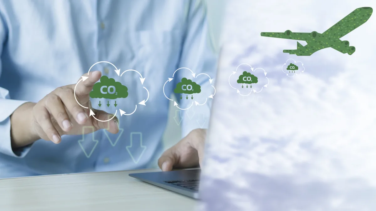 45ff379836af-CO2-Flug-Klimawandel-iStock-Panya-Mingthaisong-2151902830 CO2 Flug Klimawandel