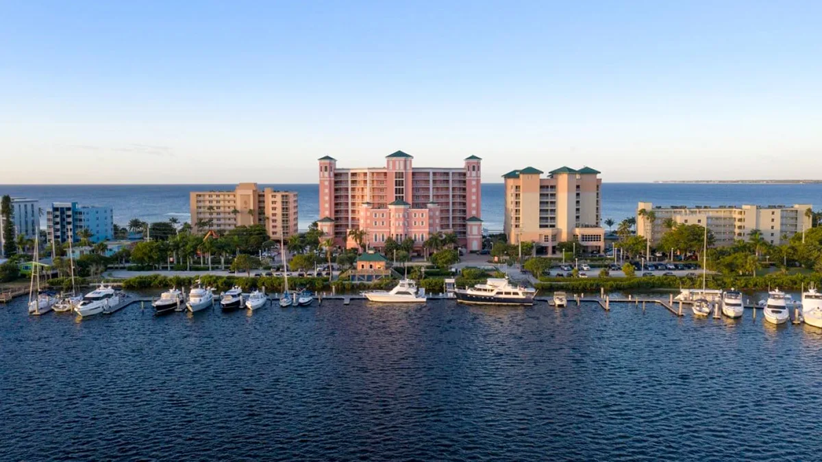bbf931b92c4f-Pink-Shell-Beach-Resort-Marina USA Florida Fort Myers Pink Shell Beach Resort Marina.jpg