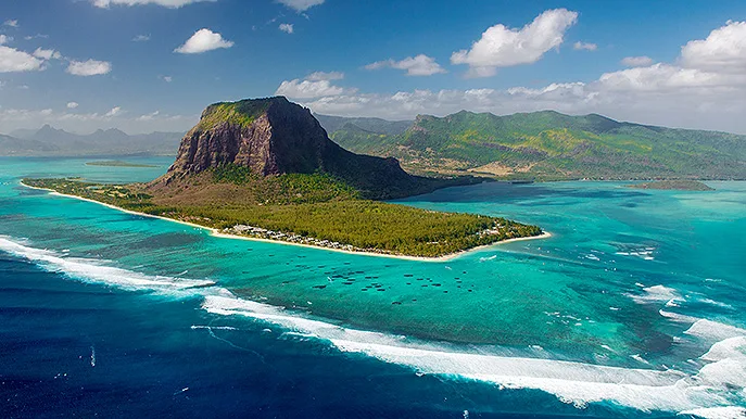 Mauritius_Luftaufnahme Le Morne_Foto iStock Extreme Travel Mauritius_Luftaufnahme Le Morne_Foto iStock Extreme Travel