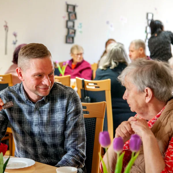 Humanas Magdeburg Begegnungsstätte Pflegedienstleiter Sven Malbrecht.jpg