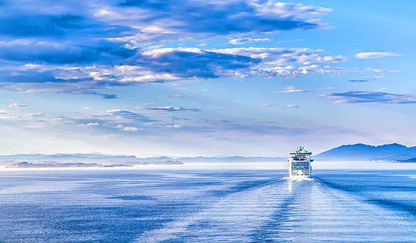 Kreuzfahrtschiff_iStock-527091631_cassinga Kreuzfahrtschiff