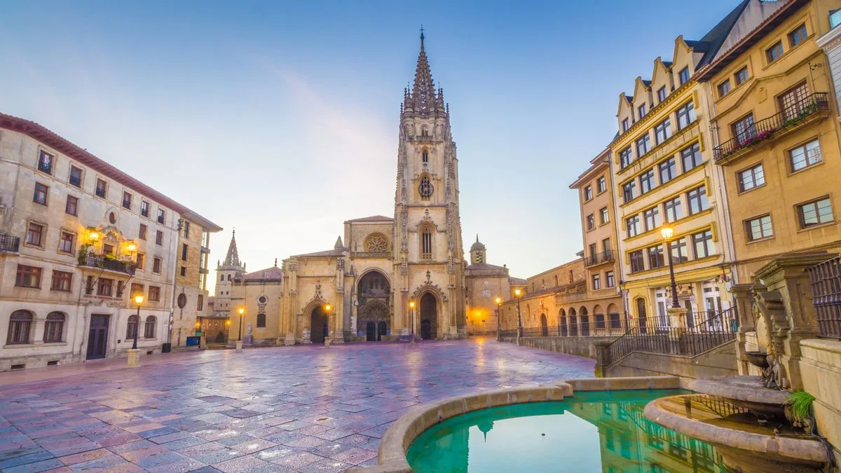 083ea0c093ac-Spanien-Oviedo-Kathedrale-Foto-istock-Luc-Vi Spanien Oviedo Kathedrale Foto istock Luc Vi