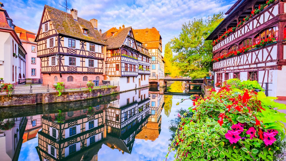 c8169fb8162c-Frankreich-Strassburg-La-Petite-France-iStock-SCStock-1423136126 Straßburg