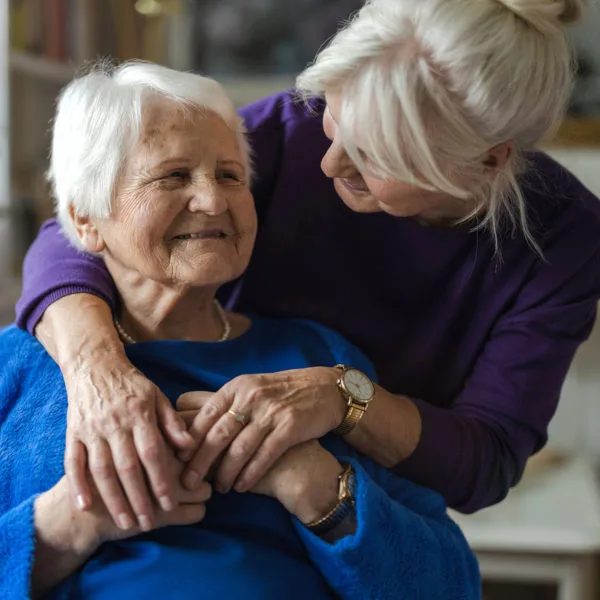 hochaltrige Seniorin, pflegebedürftig