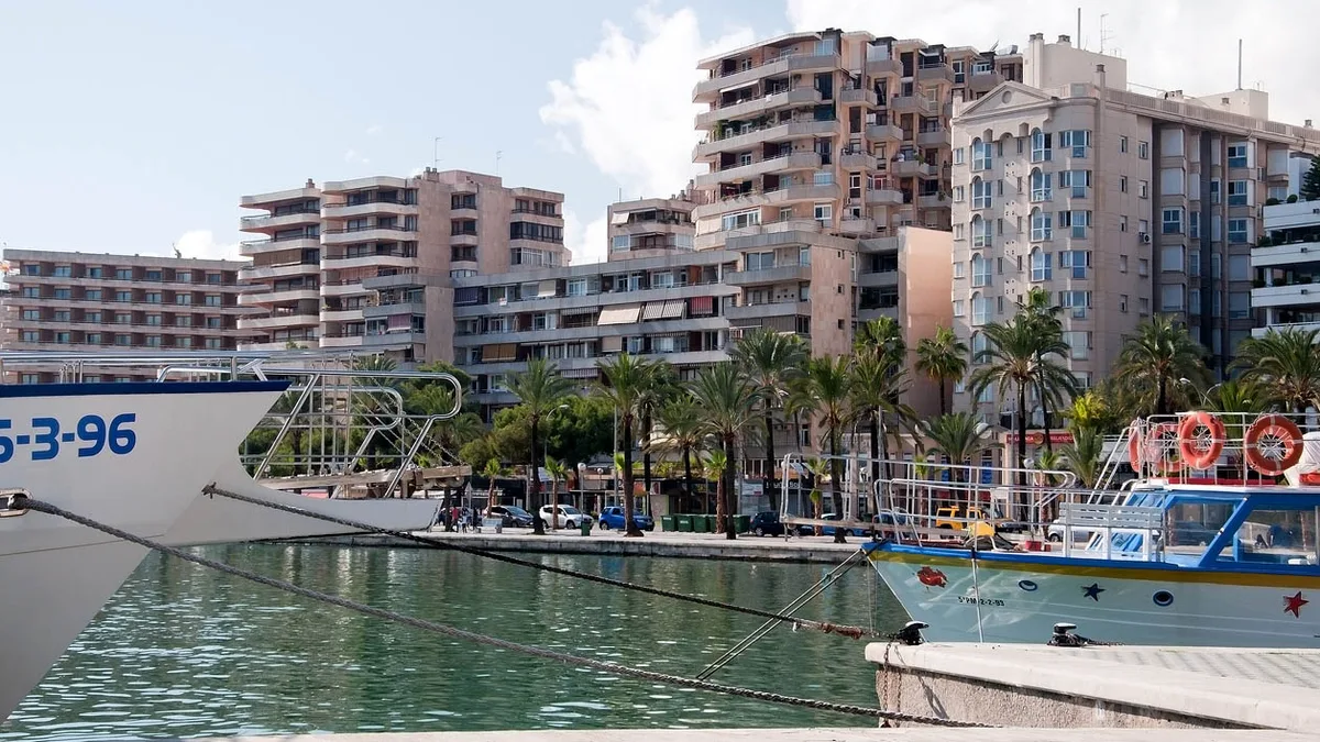 Spanien Mallorca Palma Paseo Maritimo iStock ArtesiaWells-992836642 Paseo Maritimo Palma de Mallorca