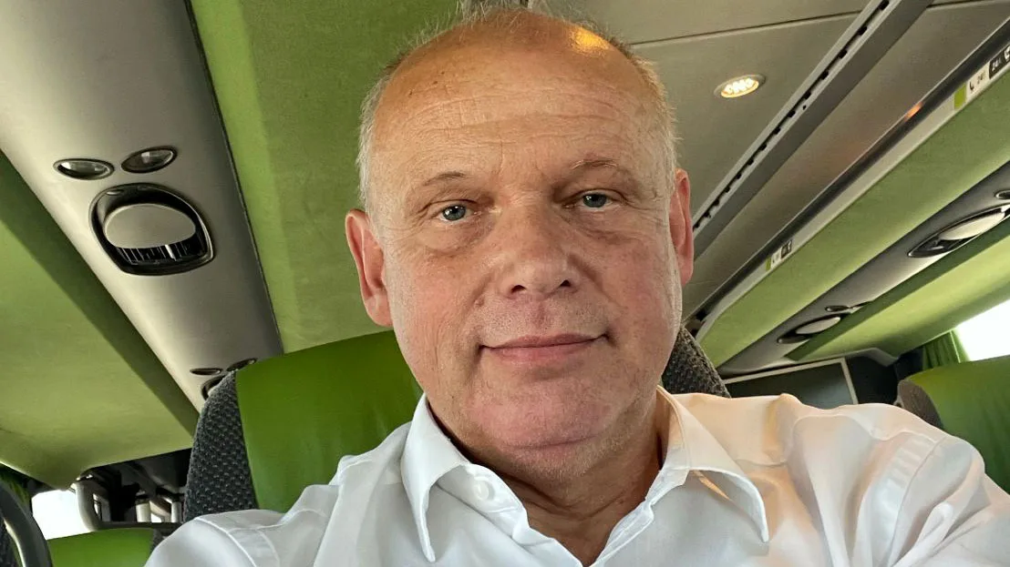919b4a773531-Ebel-Sebastian-Flixbus-TUI Ebel Sebastian