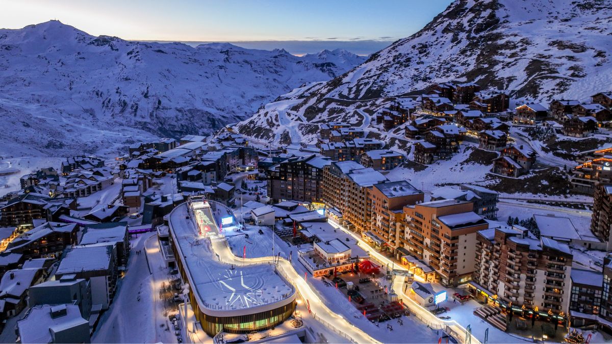 Val Thorens Skiresort Frankreich Nacht Aerial