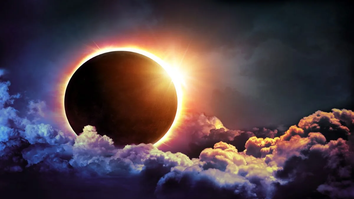 Sonnenfinsternis In Wolken iStock RomoloTavani Sonnenfinsternis In Wolken iStock RomoloTavani