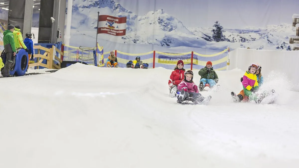 18c71e8d0a6a-Alpenpark-Neuss-Skihalle-Foto-Alpenpark-Neuss Alpenpark Neuss Skihalle Foto Alpenpark Neuss