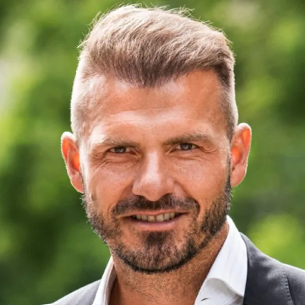 Carestone Sandro Pawils Vertrieb Foto Carestone