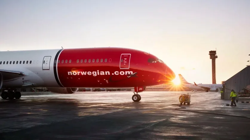 9d3b79bbdfaf-Norwegian-Flugzeug-neu Norwegian
