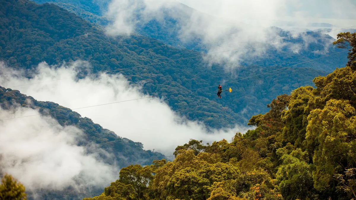 d38132836e9d-Ruanda-zipline-Foto-N-Emmanuel Ruanda zipline Foto N Emmanuel