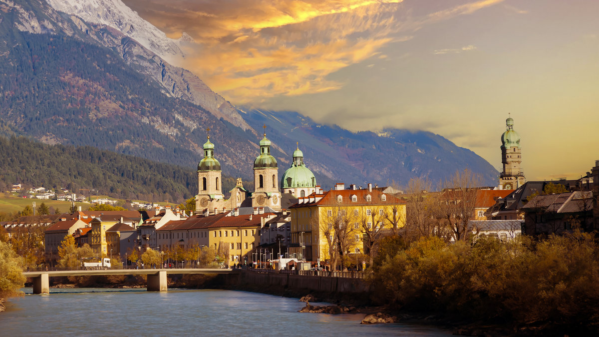 Innsbruck Foto Sasithorn Phuapankasemsuk
