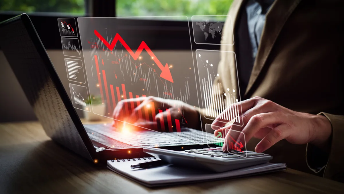 cfccba039dc9-Insolvenz-Umsatzrueckgang-iStock-Shutthiphong-Chandaeng-1474727521 Insolvenz Umsatzrückgang