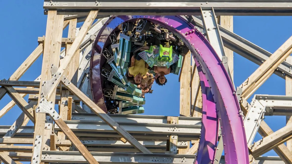 iron gwazi Foto Seaworld Parks and Entertainment iron gwazi Foto Seaworld Parks and Entertainment